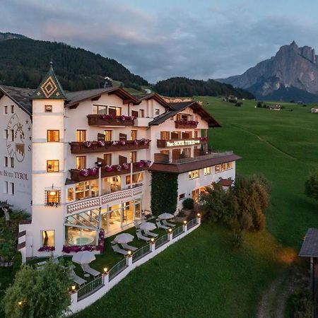 Parc Hotel Tyrol กัสเตลรอตโต ภายนอก รูปภาพ
