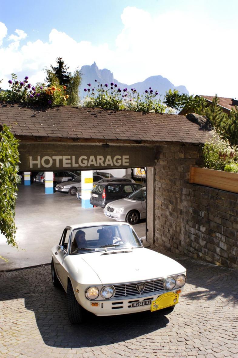Parc Hotel Tyrol กัสเตลรอตโต ภายนอก รูปภาพ